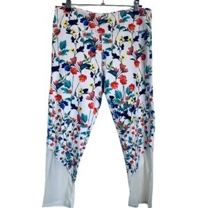 Fabletics High-Waisted White Floral Leggings - Size M